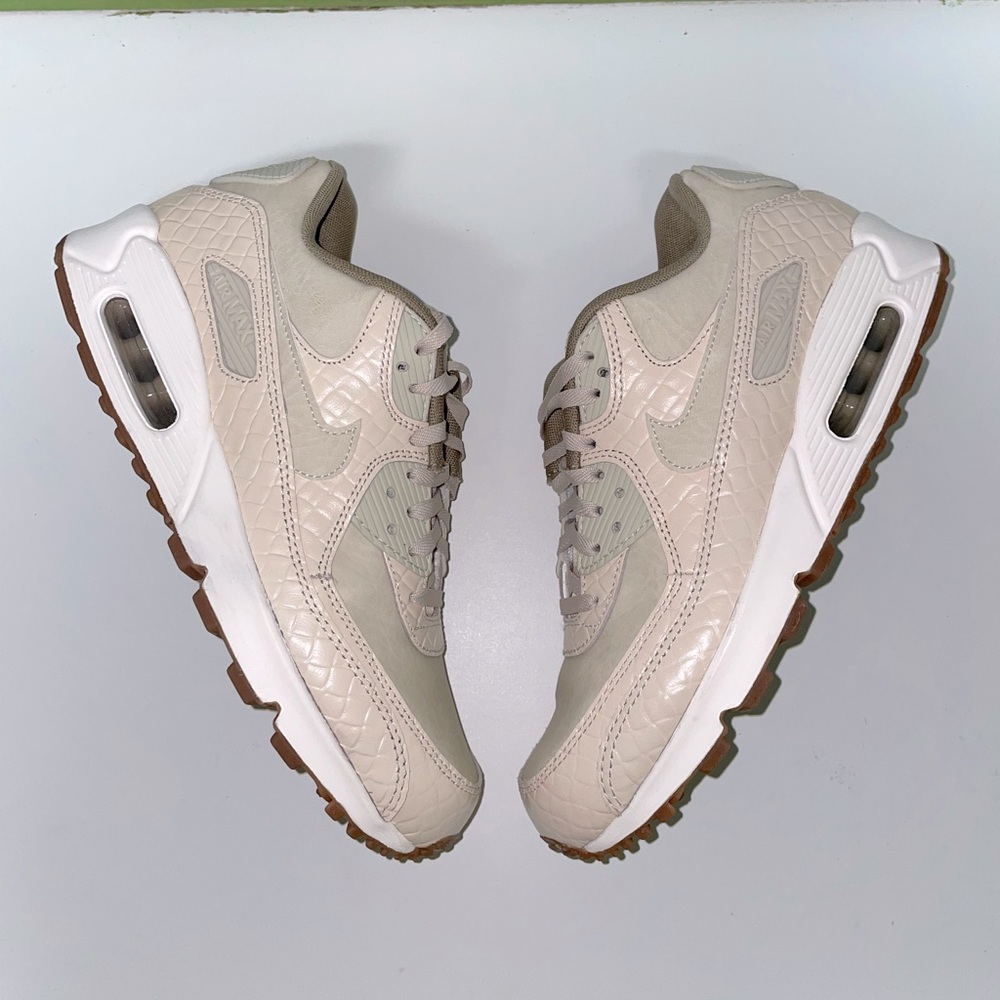 Nike Air Max 90 Premium (Size 9) *New* 443817-105